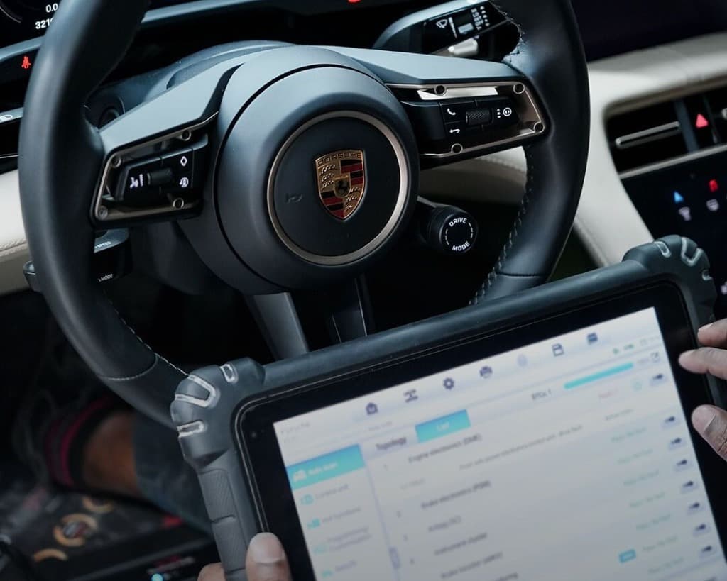 Pro EV Service Garage Atmosphere