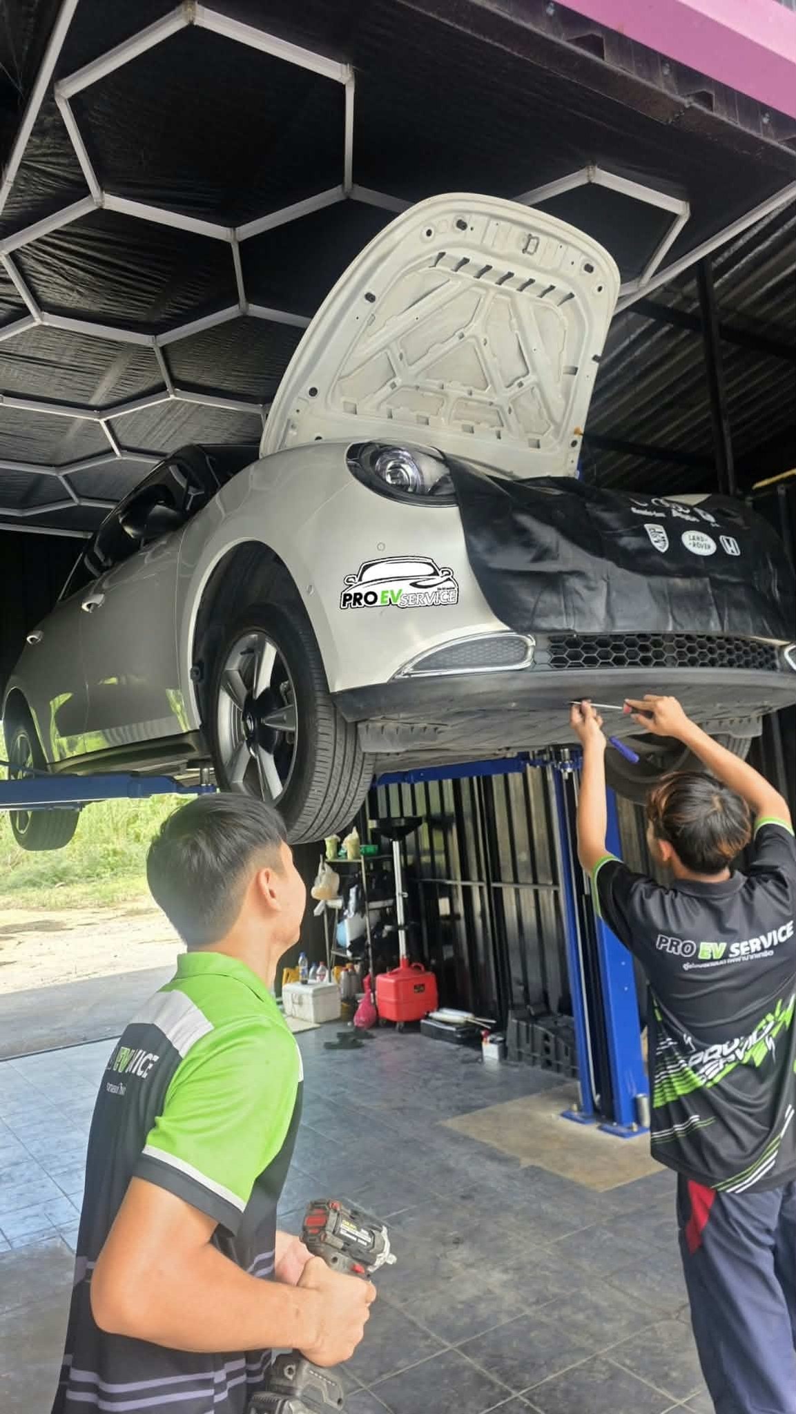 🚘ORA Good Cat แอร์ไม่ทำงาน คอมแอร์พัง? มั่นใจซ่อมจบที่ Pro EV Service ปากเกร็ด! ⚡️
