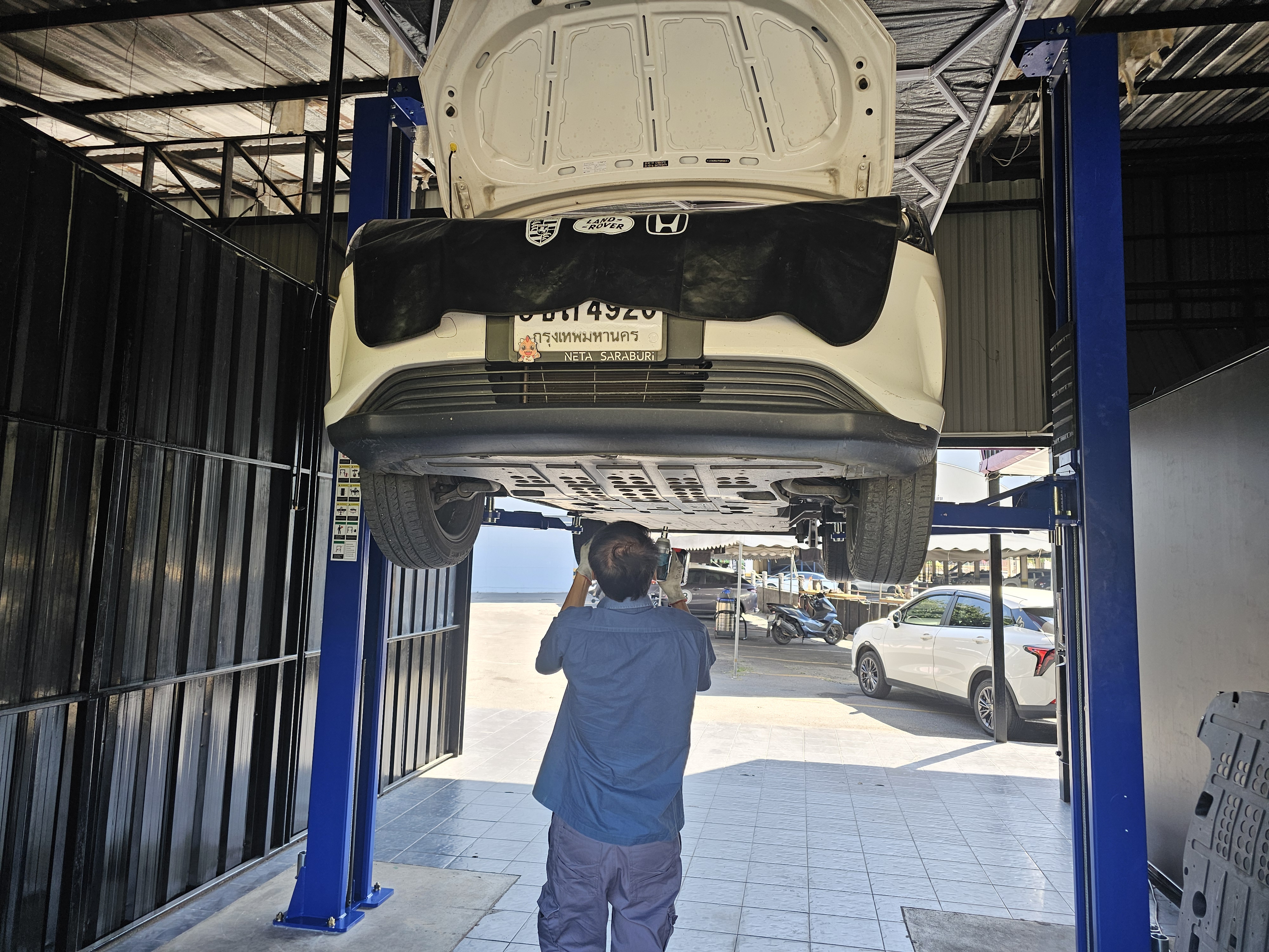 ซ่อมแอร์รถไฟฟ้า (EV Air Conditioning)